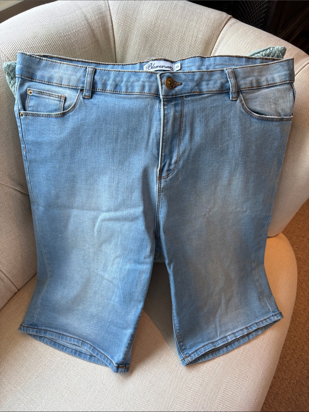 Light Wash Denim Jean Shorts - Women's